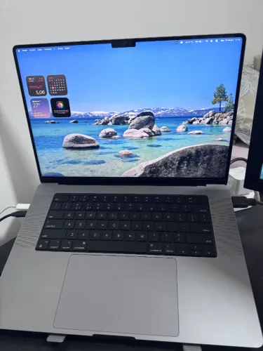 Macbook M1 pro 16 polegadas 16GB RAM 512GB SSD 2021 sem marcas de uso e com teclado global