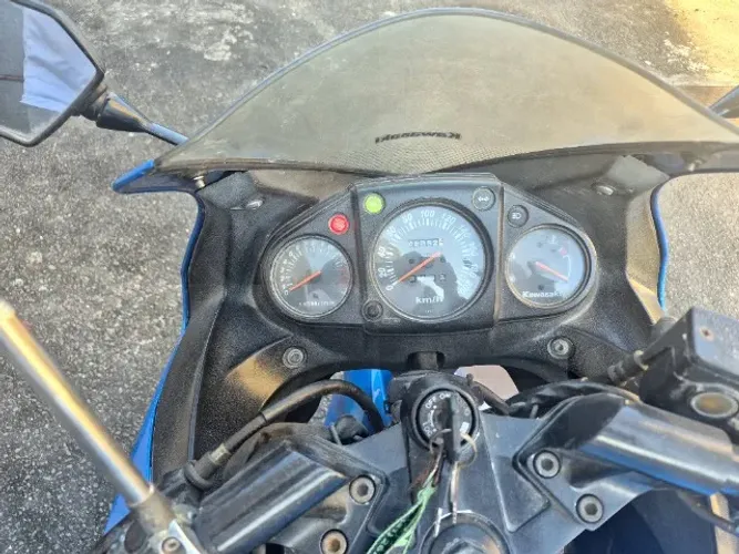 Vendo moto, kawasaki ninja 250/ 2010