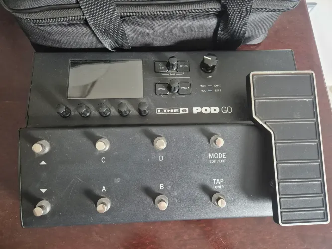 Pedaleira Guitarra/baixo Line 6 pod Go