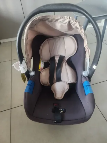 Bebê conforto burigotto