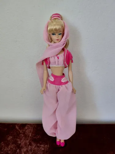 Boneca Barbie I Dream of Jeannie