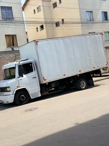 Vendo 710 nova nova toda na direção a ar e um reagem a ar molinha