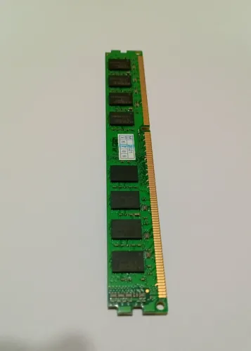 Memória Ram Kingston ddr3 de 4gb funcionando perfeitamente