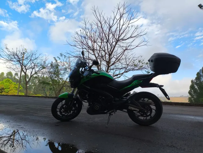 Oportunidade moto completa, muito top, seja feliz.
