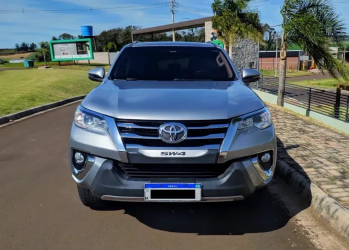 Toyota Hilux SW4 SRV 4X2 2.7 Flex 16V Aut. 2019