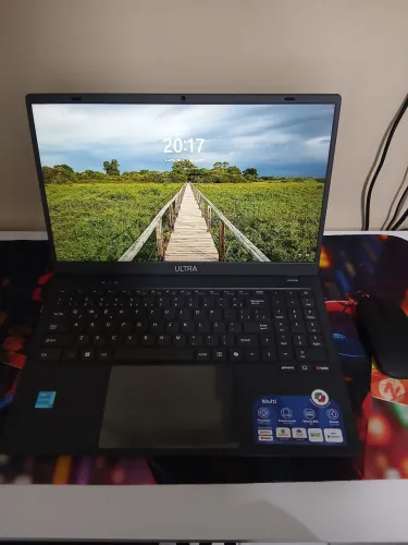 Notebook novíssimo apenas 1100 