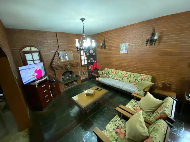 Casa 254 m² 4 quartos (1 suíte), 4 vagas na Vila Carrão