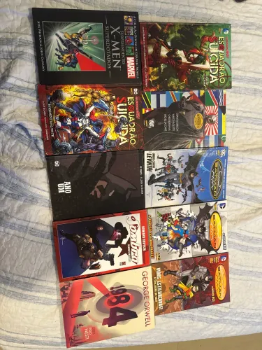 Combo 10 Quadrinhos (6 capa dura)?