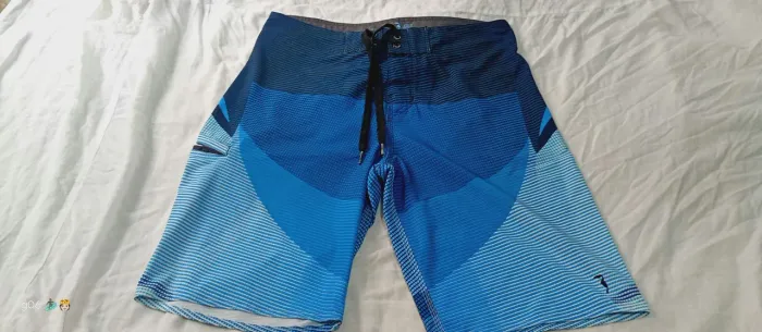 Bermuda masculina praiana azul South & co