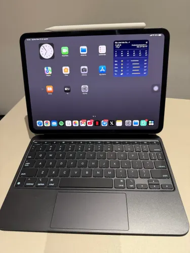iPad Pro M4 11 polegadas + Magic Key + Pencil Pro 