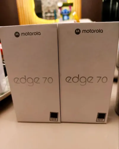 Moto EDGE 70 256GB ( Novo na caixa lacrada, NF e 1 Ano de Garantia )