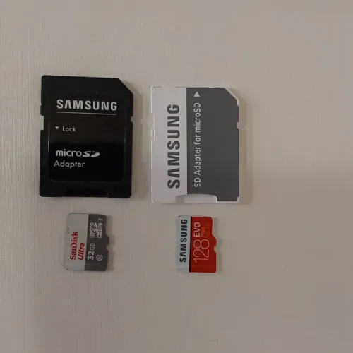 Cartão de memória SanDisk 32GB + Samsung EVO 128GB - LEIA DESCRIÇÃO