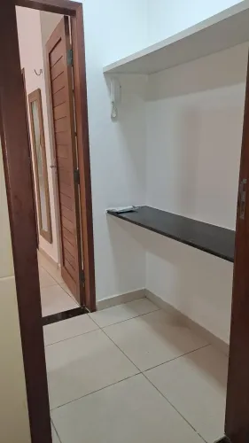 Aluga-se kitnet POR 1000,00,próximo ao shoping Midwey ,Unp da salgado Filho e IEFRN,