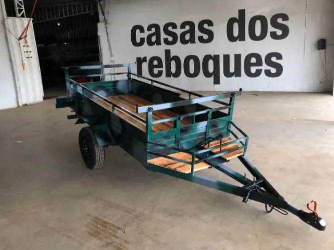 Carreta padrão 2.50 x 1.20 / nova com cestinha