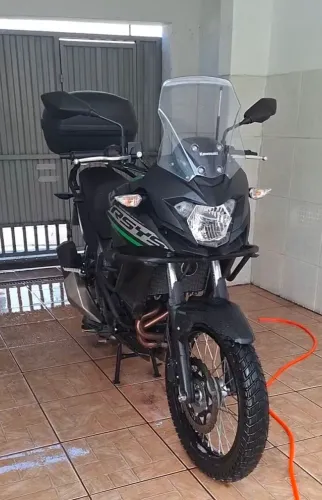 Versys 300x unico dono 25/25 baixa km aceito troca por NMAX