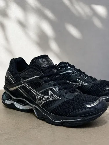 Mizuno Wave Creation 12
