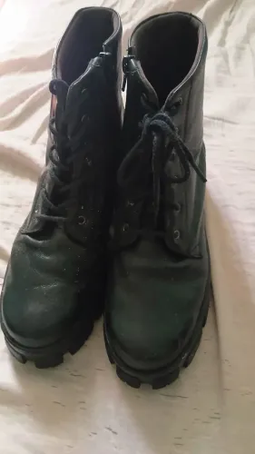Vende-se bota conturno