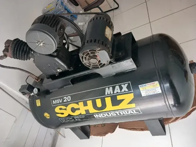 Compressor De Ar 20 Pes 300 Litros Schulz Trifásico Max Msv