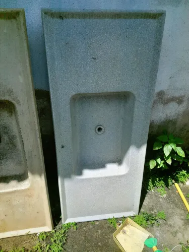 Vendo essas 2 pias no precinho