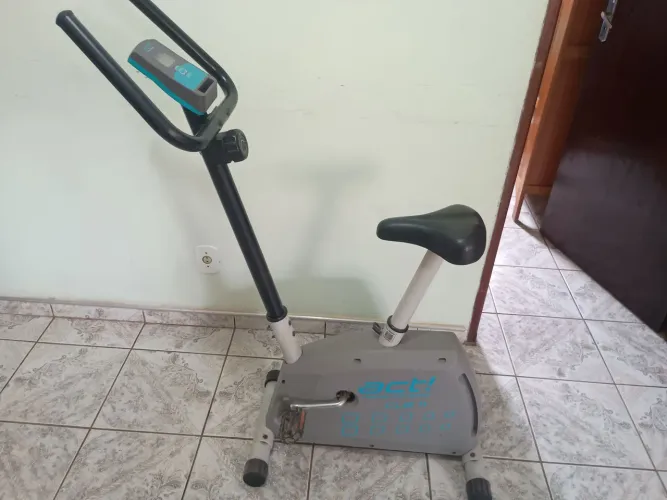 Bicicleta Ergométrica ACT! Home Fitness CLB 11