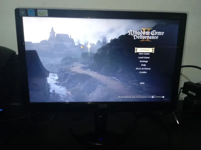 Monitor 14 polegadas AOC com adaptador HDMI
