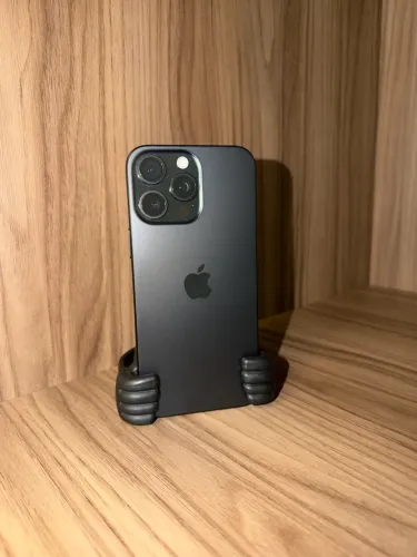 iPhone 16 Pro Max 256GB - Bateria 97%