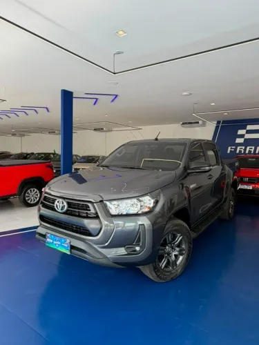 Toyota Hilux CD SR 4X4 2.8 TDI Diesel Aut. 2025