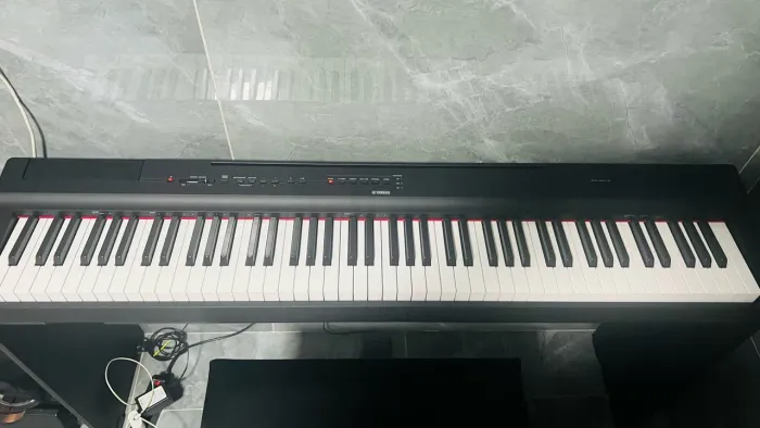 Piano Yamaha p125