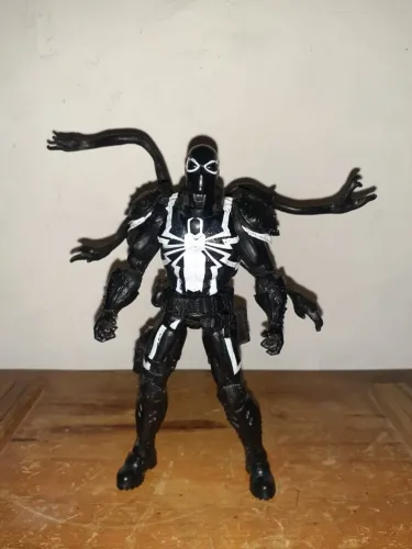 Agente Venon Preto Marvel Legends