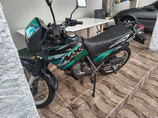NX 200 moto de procedência garantida
