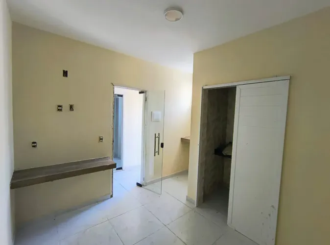Oportunidade em Porto - Lojas em geral