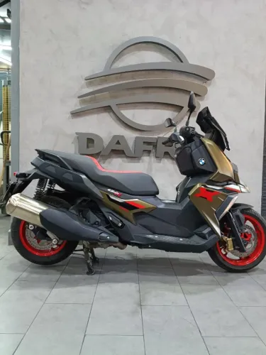 BMW C400 2025 com 10 mil km com Kit Malossi