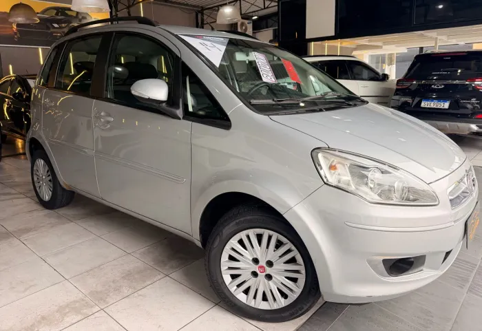 Fiat Idea Attractive 1.4 Fire Flex 8V 5P 2014