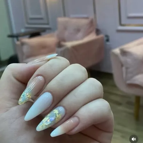 Alongamento de unhas