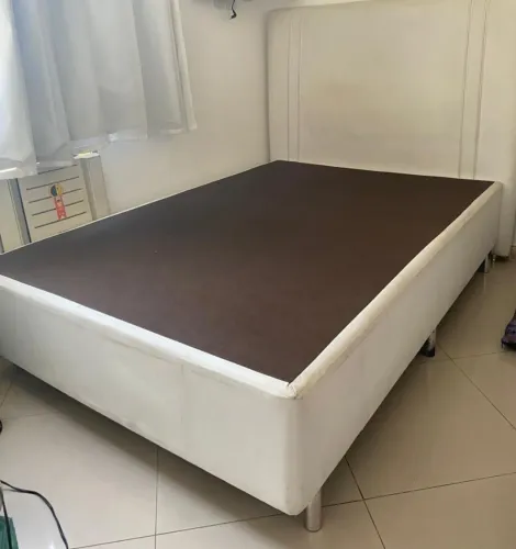 Vendo cama box de viúvo e cabeceira da Ortobom em ótimo estado.