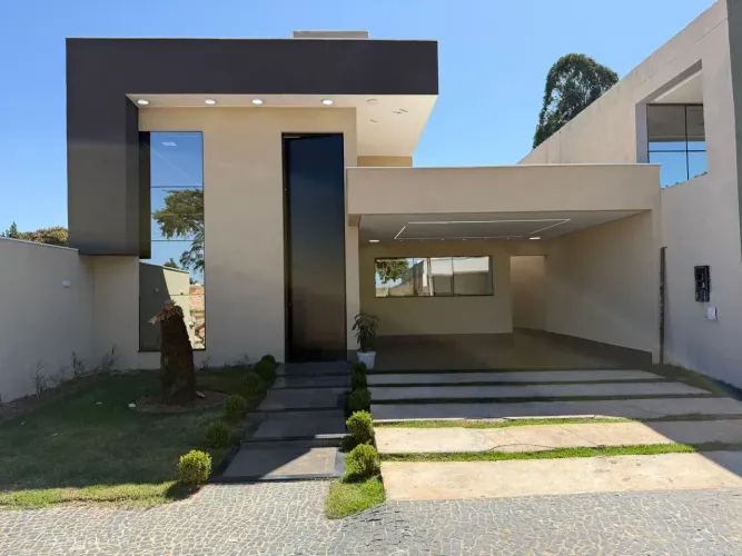 Casa Moderna em Condomínio Fechado com Área Gourmet e Piscina | Ponte Alta Norte