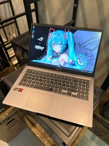 NOTEBOOK RYZEN 5 / VEGA 8 / ACEITO TROCAS