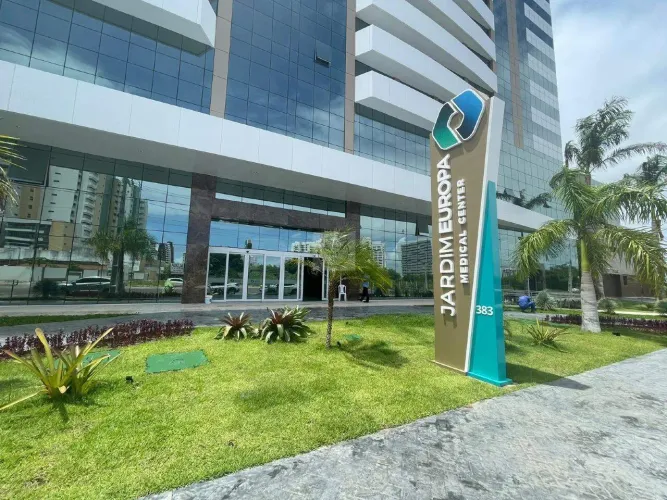 Loja no térreo do Jardim Europa Medical Center: visibilidade e estrutura para o seu negóci