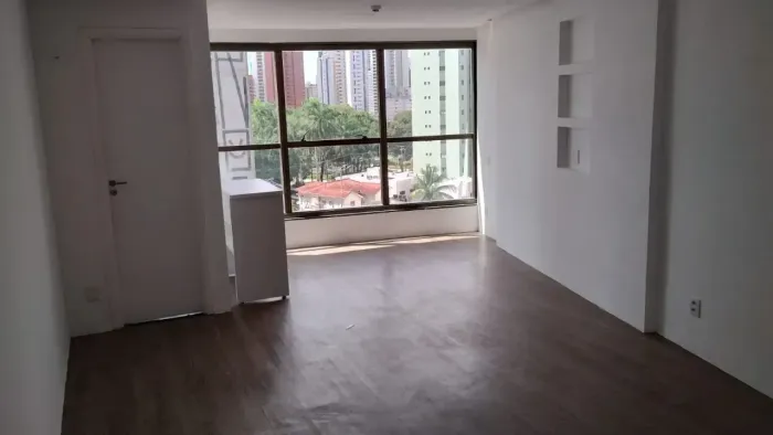 Oportunidade! Sala 27m² com Vaga e WC Privativo em Empresarial Estruturado