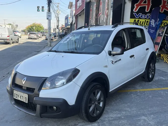 Renault Sandero Stepway Flex 1.6 16V 5P 2013