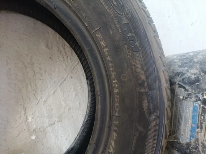Pneu 225/65 r16