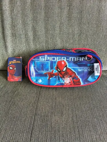 Estojo Spiderman Homem Aranha com 2 divisórias com zíper <br>Novo, com etiqueta <br><br>30,00