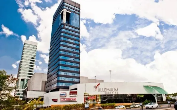 Salas Comerciais Mobiliado . Torre Medical. Av. Djalma Batista.