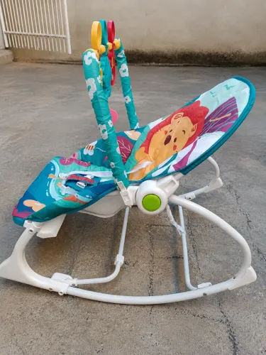 Cadeirinha infantil de balanço