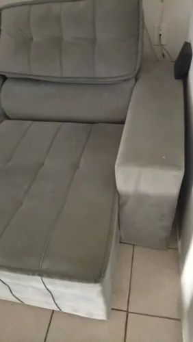 Vende-se um sofá 2,20 mts sofá-cama semi-novo
