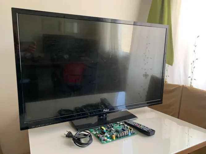 Televisão Philco 42" PH42M61DSG LED