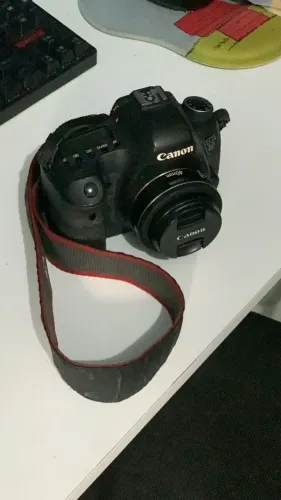 câmera Canon 6d com lente pancake