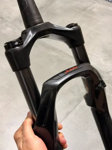 Suspensão Rockshox Judy - Boost - Aro 29