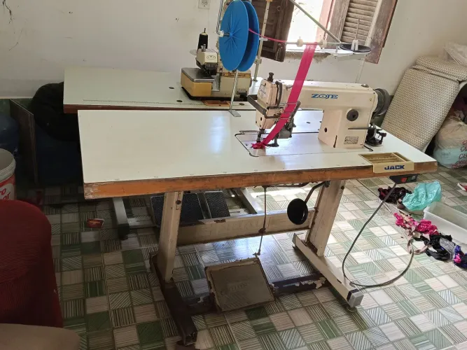 Máquina de costura industrial especializada para fazer tapete de fru fru