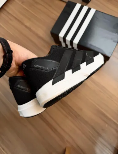 Tênis adidas 35 ao 38 (novo)